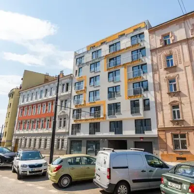 Studio brand new apartment #28 in new building with free parking in city center