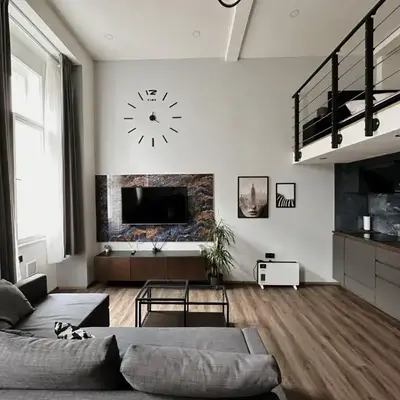 Grand Viceroy Apartments - Gothic Tower View
