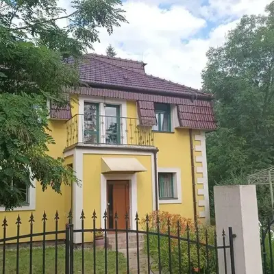 Okouzlující vila u jezera Lhota