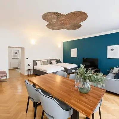 Best Price & Location - Historic Square Residency
