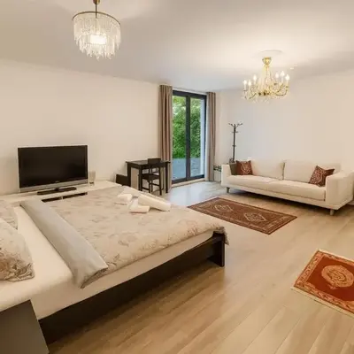 Spacious Suite - KindStay Suites Prague Airport