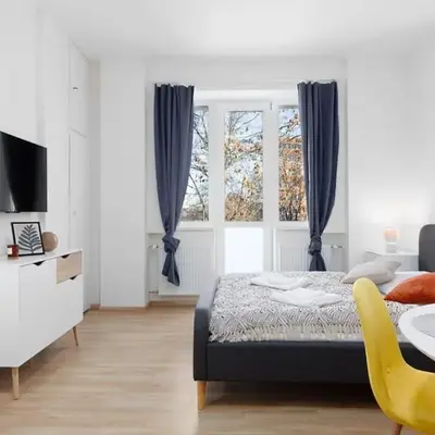Quiet apartment with kitchen near the metro