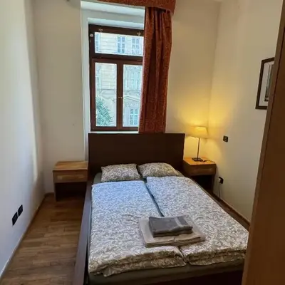 1 Bed Flat - Sleeps 2 - Pets - Smoking on terrace