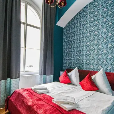 4BDR Old Town flat by Church of St Anne