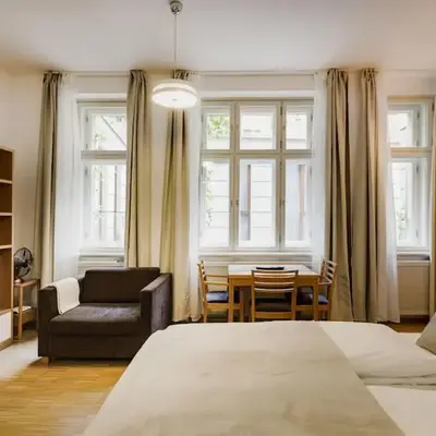 Deluxe suite in prime location