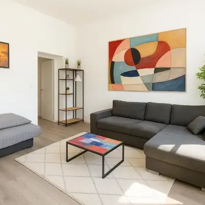 Large Historic Home by Charles Bridge & Parking