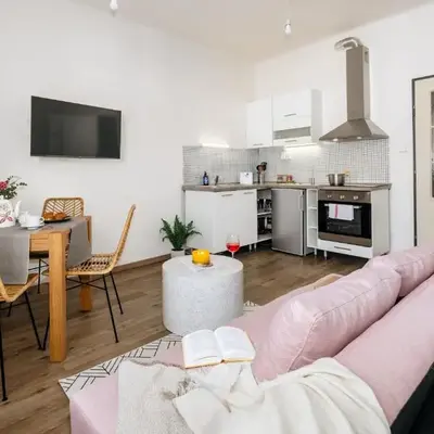 Prague Days - Open-plan Studio Near Vyšehrad Castle