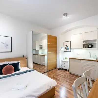 Beautiful Cozy Studio Gem near Old Town