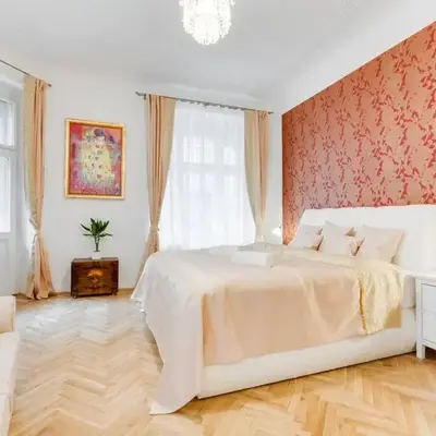 Prague Days - Three-bedroom Apartment with Balcony