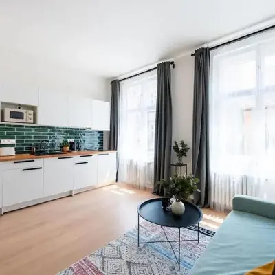 Unique Old Town 2BR Oasis with Sofa Bed