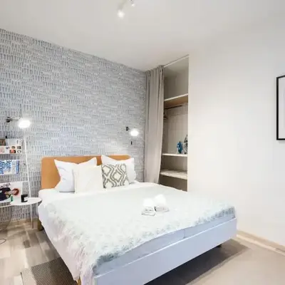 Neat Cozy Old Town Retreat w Queen Bed