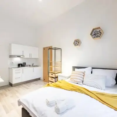 Romantic Old Town Studio