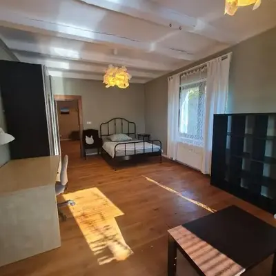 Guest Rooms in Private Home by Airport