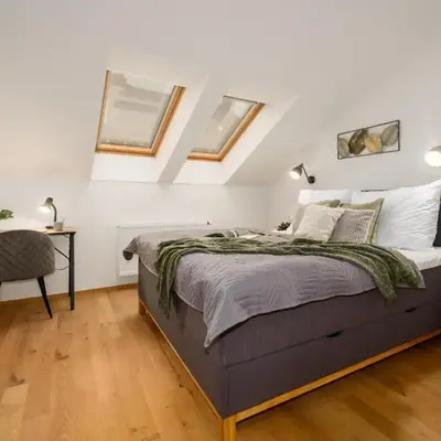 Prague Days - Two-bedroom Apartment with Workspace and Netflix in Nusle