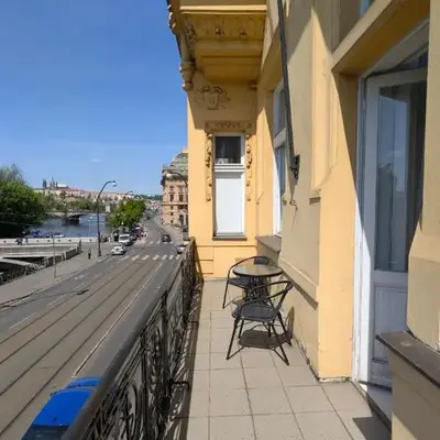 Riverside Gem w Balcony View