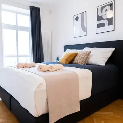 Rentero Spacious Apartment near Prague Castle