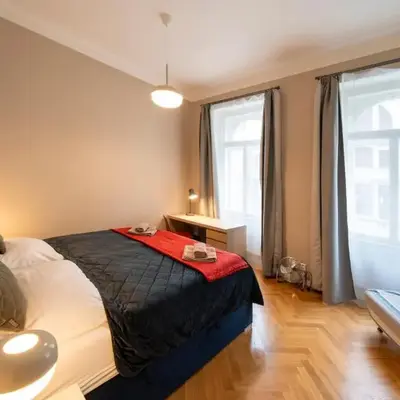 1 Bed Flat - Sleeps 5 - Parking - Wifi