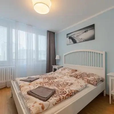 Large apartment Prosek - Your second home!