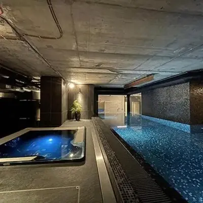 Luxe studio with pool