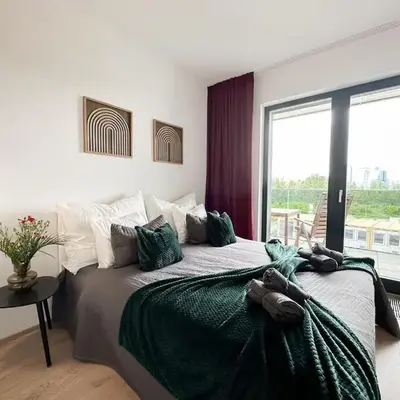 REAL Living by REFA Balcony Retreat 75