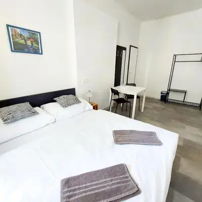 Room close to the centre H4