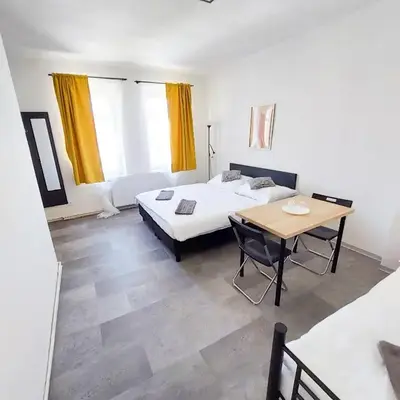 Room for 3 number1 Prague 7