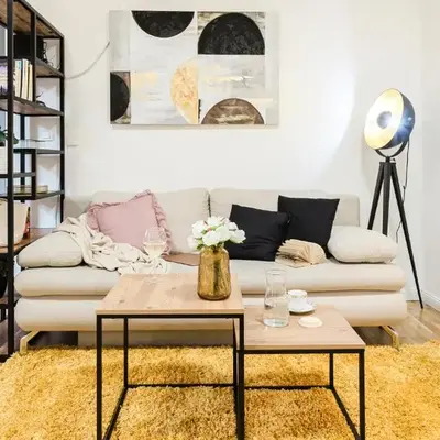 Prague Days - One-bedroom Apartment with Netflix and High Speed WiFi in Karlín