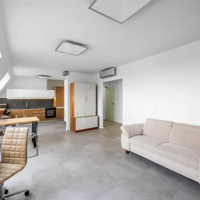 Stylish 3-Room Flat City Views