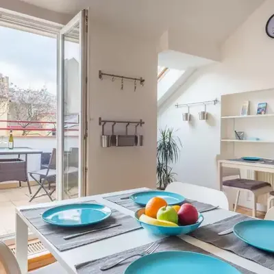 Large Duplex Apartment with a Sunny Terrace