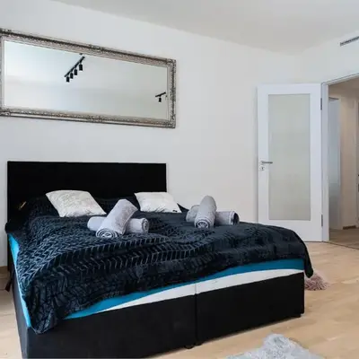 Brand Deluxe Suite