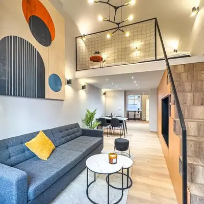 New Modern Art Loft Apartment