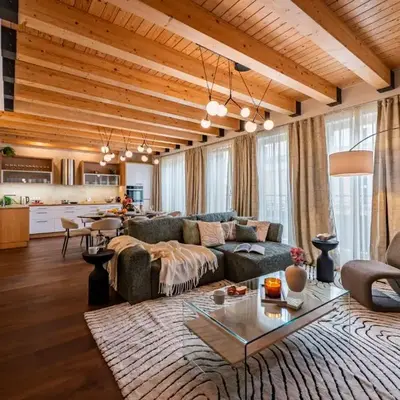 Prague Days - Luxurious 3BDR Maisonette w AC & Balcony & Desk