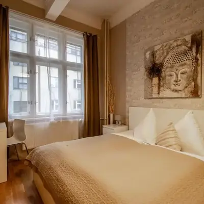 Wenceslas Sq 3BDR Apartment