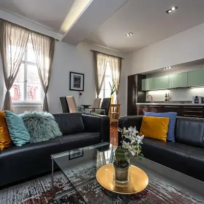 Spacious elegant apartment at the Old Town Square