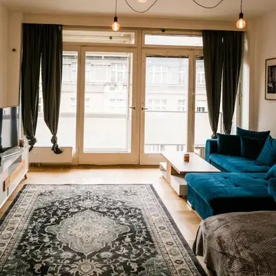 Bright 120m apartment 2BR Balconies near Castle
