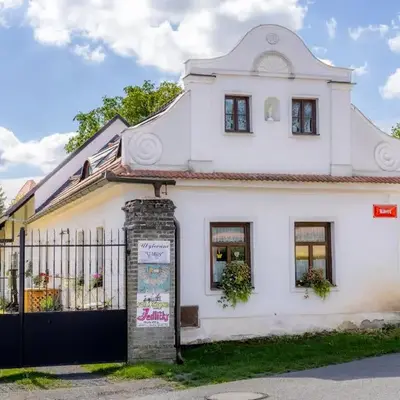 Ubytování Hrusice