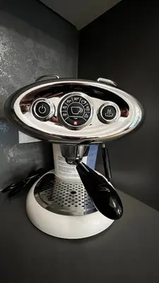 a food scale sitting on top of a counter at Residence Garden Tower - 8 min do centra, garaz in Prague