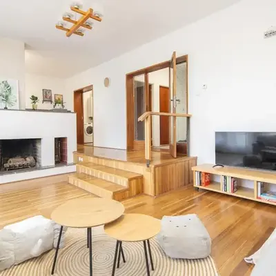 Spacious House with Garden 15 min walk from Castle