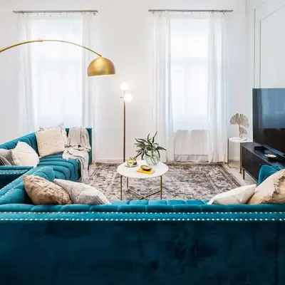 Prague Days - Two Bedroom Apartment with Parking and Netflix in Karlín