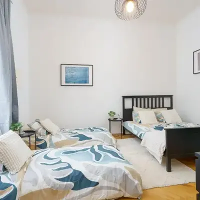 Quiet Apartment Near River and City Center