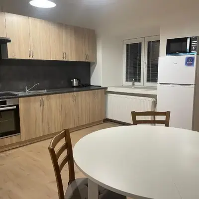 Byt v okolí letiště a Prahy