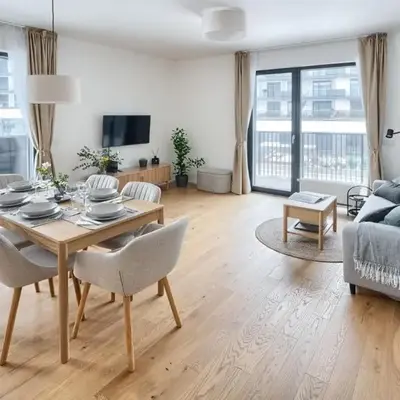 New Modern Apartment with Parking