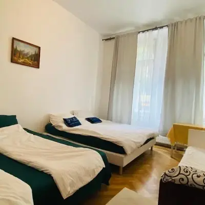 Luxus room in Prague 2 Square