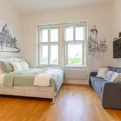 Newly renovated apartment next to the National Museum