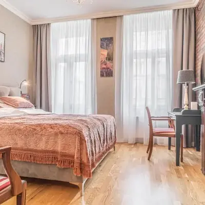 Elegant Prague Center Studio - Historic Building
