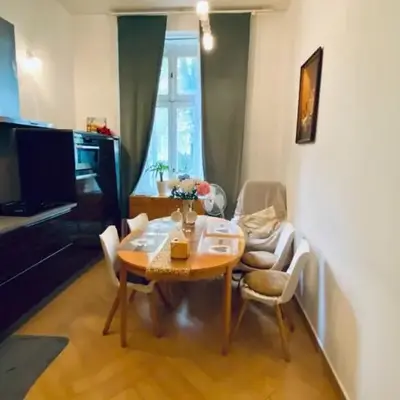 LOvely room in the Centre