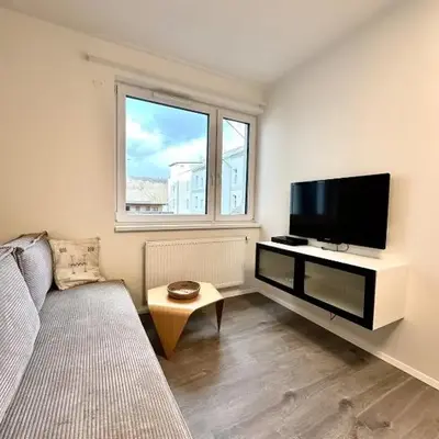 Modern Studio with Walk to O2 Arena and Metro