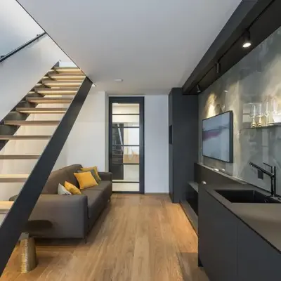 Fully renovated stylish duplex in a convenient location