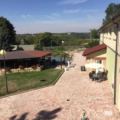 Hotel Dvůr