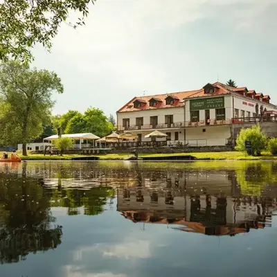 Ostende Chocerady - ubytování u řeky
